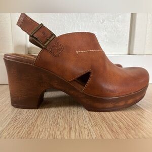 BOC by Born Tan/brown Leather Women's Clogs